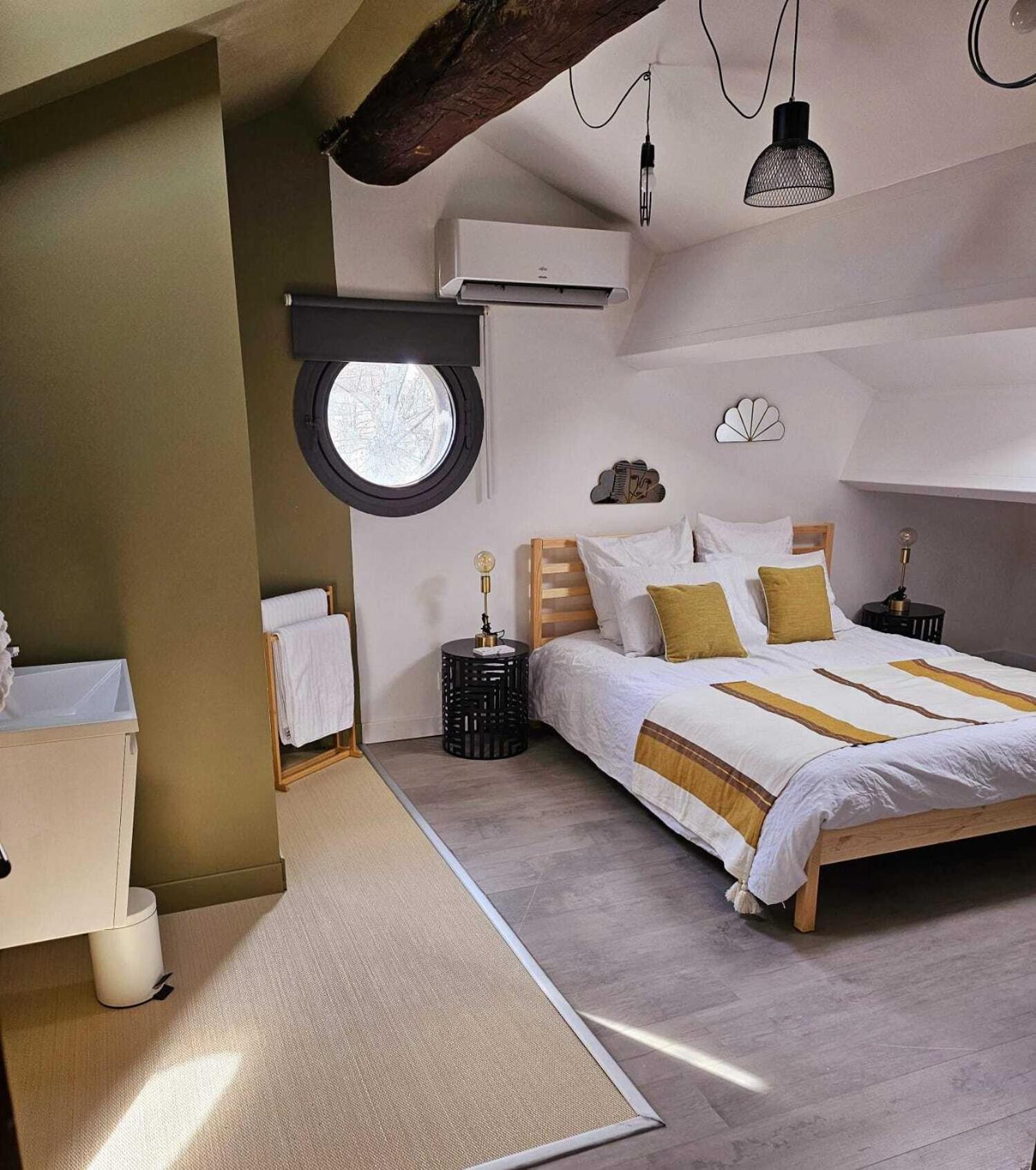 La Maison Grivolas Appartements Et Maison D'Hotes Avignon Rom bilde